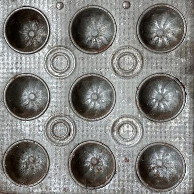 Lot 222: Vintage Ekco Commercial Muffin Pan, Cast Iron Pot, Tin Pans, Grater and More