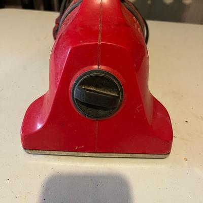 Two Dirt Devil Handheld Vacuums (G-MG)