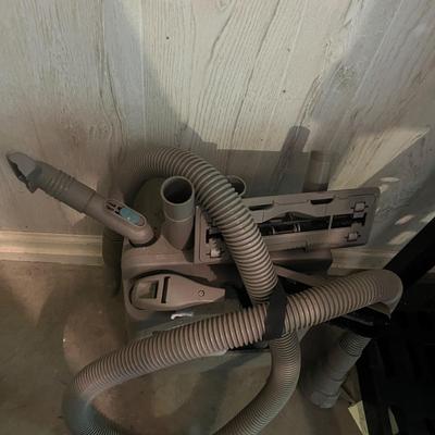 Kirby Vacuum With Accessories (GC-MG)