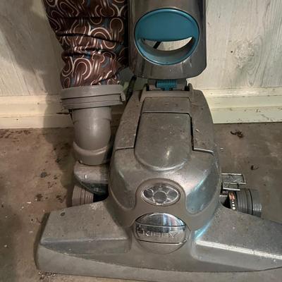 Kirby Vacuum With Accessories (GC-MG)