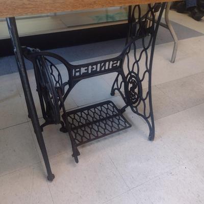 Antique Singer Sewing Machine Cast Base with Solid Wood Tabletop