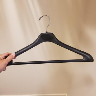 Variety of Plastic Hangers (C1-KD)