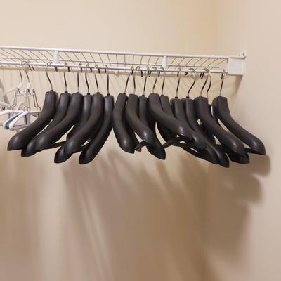 Variety of Plastic Hangers (C1-KD)