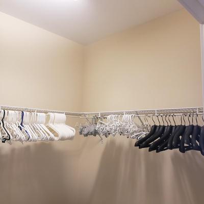 Variety of Plastic Hangers (C1-KD)