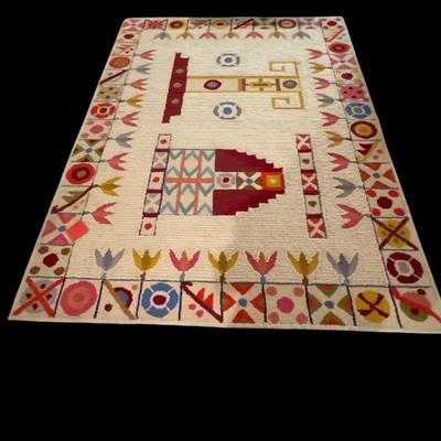 Hand hooked rug