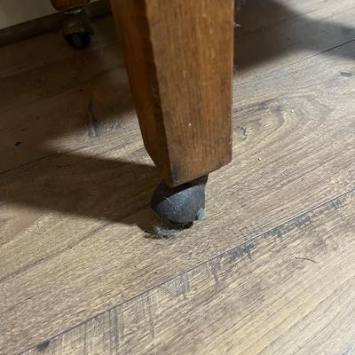 Rolling Butcher Block Table (K-MG)
