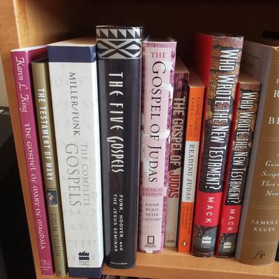 Books About the Bible (BR2-KD)