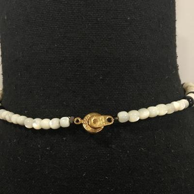 Beautiful vintage china old jade carved pendant necklace. Very nice very beautiful.