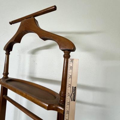 Lot 40 Men's Valet