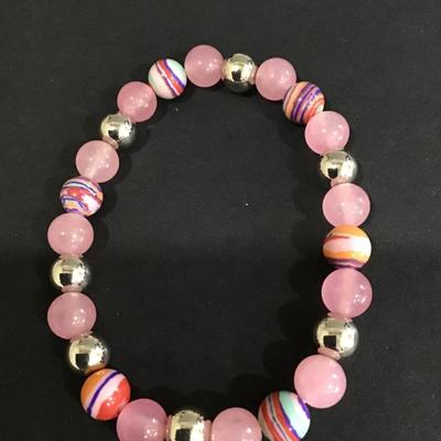 Beautiful pink beaded stretch bracelet set