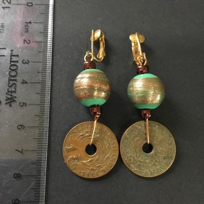 Beautiful vintage glass bead & Chinese coin dangle clip on earrings