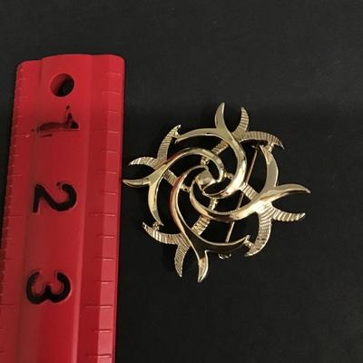 Vintage Sarah Coventry brooch pin