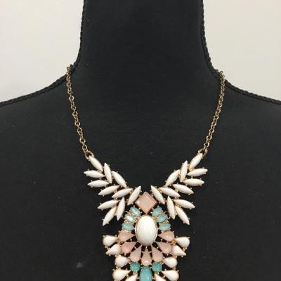 Gold toned statement necklace very beautiful