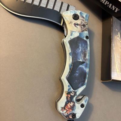 Razor Tactical - Lock Knife - Wolves Handle