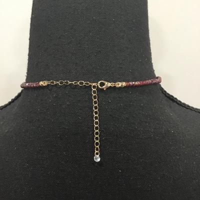 Absolutely gorgeous crystal necklace and cross pendant. Gold toned very nice.