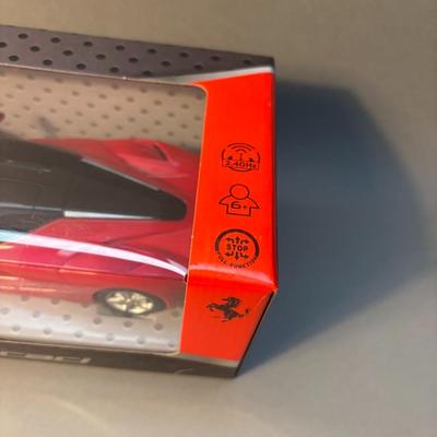 RASTAR - 1:18 LaFerrari (Red) - R/C Model Car