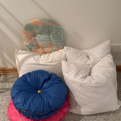 6 pillows