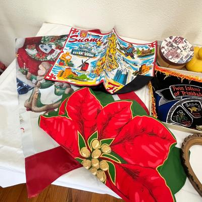 Lot 50 Seasonal decor