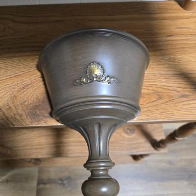 Wall sconce