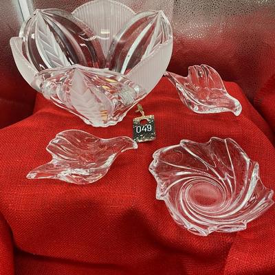 Sale Photo Thumbnail #206: Dove candleholders, vintage crystal bowl, 
avitra crystal bowl  9 inch diameter, 7 inches tall 
all in beautiful condition 
$100 value