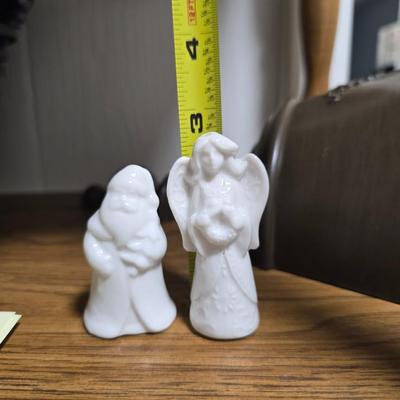 Salt and pepper shakers
