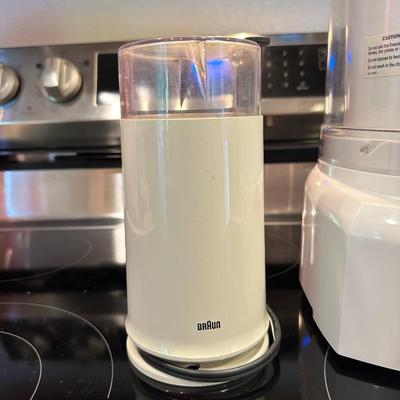 AIR POPCORN POPPER, BRAUN COFFEE BEAN GRINDER AND CUISINART YOGURT/ICE CREAM/SORBET MAKER