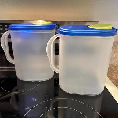KEURIG SINGLE CUP COFFEE MAKER, BRITA WATER FILTRATION AND 2 LARGE PITCHERS