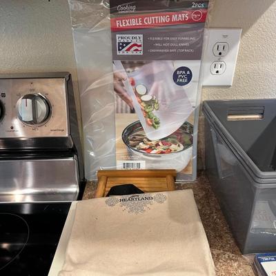 KITCHEN ORGANIZERS