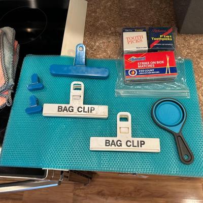 KITCHEN ORGANIZERS