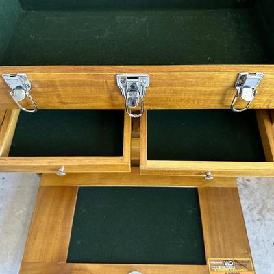 NICE 8 DRAWER TOOL CHEST BY WINDSOR DESIGN
