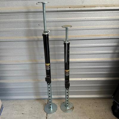 RV STABILIZER JACKS