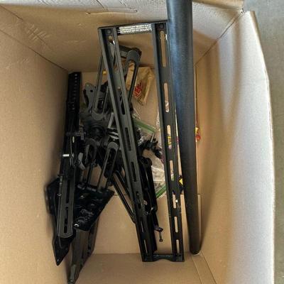 CLAMP STAND FOR LAPTOPS, 1 HAND GAMING KEYBOARD, PC SPEAKERS AND MORE
