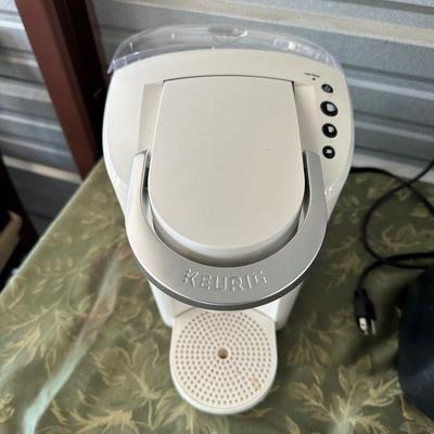 GOURMIA ESPRESSO/CAPPUCCINO MAKER, KEURIG COFFEE MAKER AND CUISINART BLENDER