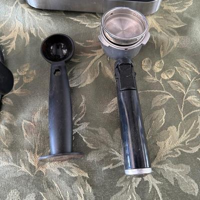 GOURMIA ESPRESSO/CAPPUCCINO MAKER, KEURIG COFFEE MAKER AND CUISINART BLENDER