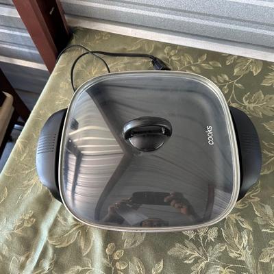 ELECTRIC FRYING PAN AND GRIDDLE PLUS A RIVAL CROCK POT
