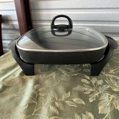 ELECTRIC FRYING PAN AND GRIDDLE PLUS A RIVAL CROCK POT