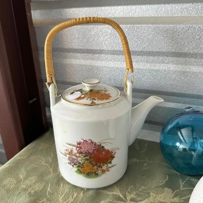 JAPANESE TEA SET AND SHIBATA TOKI TEAPOT PLUS RICE BOWLS AND SPOONS