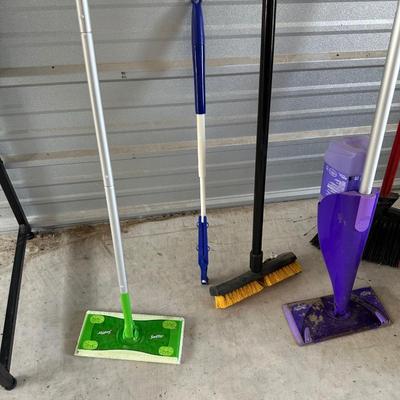 BISSELL SPOTBOT AND OTHER FLOOR CLEANING TOOLS