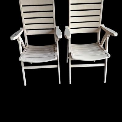 Pair of folding chairs