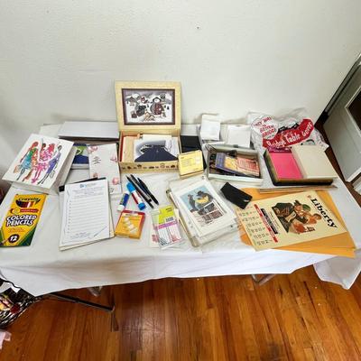 Lot 57 Paper assortment
