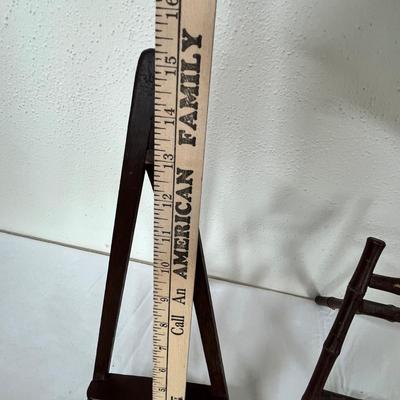 Lot 59 Frames & stands