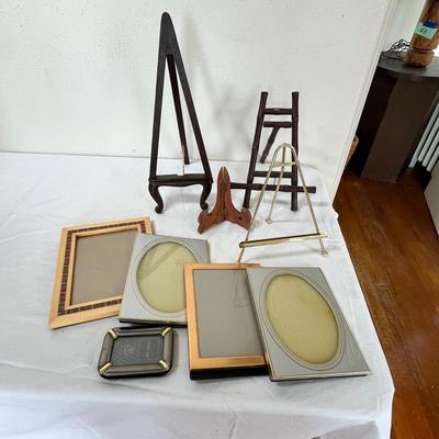 Lot 59 Frames & stands