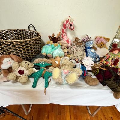 Lot 75 Basket of stuffed animals