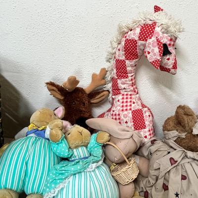 Lot 75 Basket of stuffed animals
