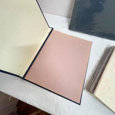 Lot 95 Photo albums