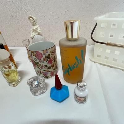Lot 98 Lot of perfume