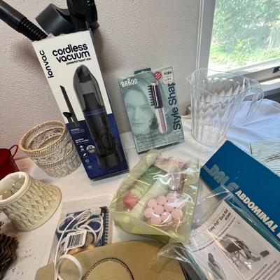 Lot 100 Assorted household