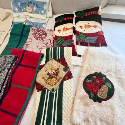 Lot 103 Towels & linens