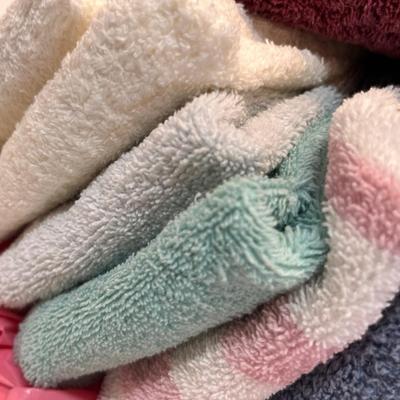 Lot 106 Lot of towels