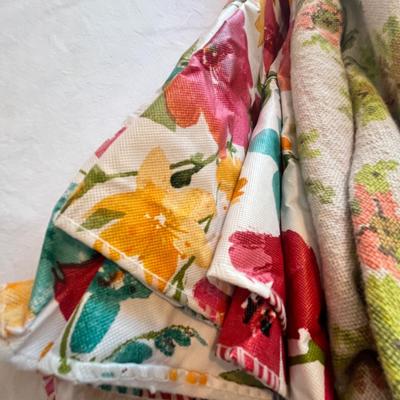 Lot 107 Table cloths